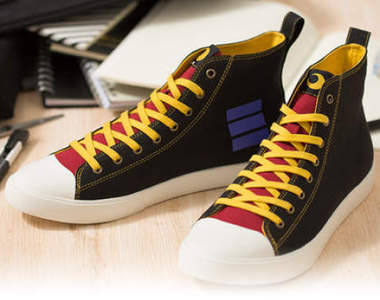 暗殺教室《殺老師帆布鞋》穿上它就可以加跑速20馬赫XD