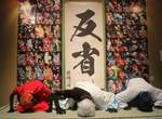 《大銀魂展》一進門口就是萬事屋三人鄭重謝罪!? 《大銀魂展》一進門口就是萬事屋三人鄭重謝罪!?