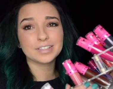 網友實驗《塗100次唇膏的結果》人生的15分鐘又這樣浪費了XD