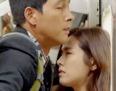 《新品種電車痴漢》只聞味道不會亂摸身體也會被逮捕喔