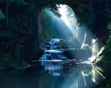 日本千葉《濃溝瀑布》（濃溝の滝）彷彿宮崎駿動畫般的人間秘境