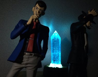 迷幻的《桌上型存檔點》桌燈 這就是遊戲人生的浪漫~