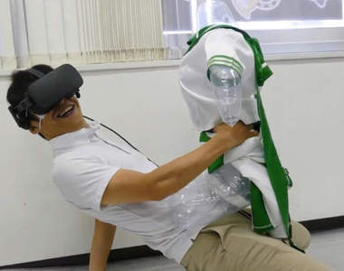 變態擠爆《18禁VR玩具展》大家果然很想跟虛擬角色●●啊……