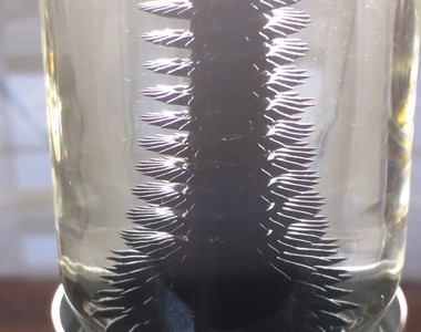 《鐵磁流體擺飾》家裡擺一個酷炫程度100%