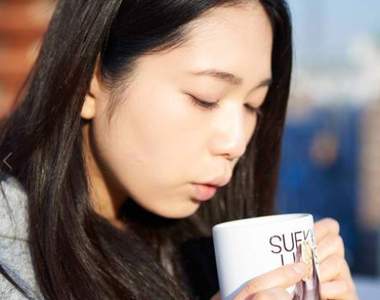 《美少女熱飲吹吹寫真》捕捉無邪氣天使在呼呼的畫面❤❤❤