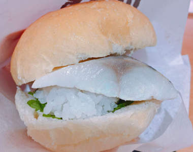 《鯖魚漢堡》壽司店期間限定的美味新創意