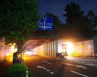 《東京靈異地點之旅》司機大哥載你一訪這些透心涼的地方