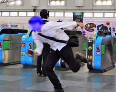 Comiket名物《始發爆衝》即使知道危險但還是止不住擅自向前的雙腳ww