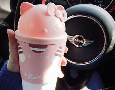 韓國年糕店推《Hello Kitty咖啡杯》荷包君表示：已哭