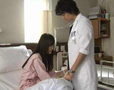 《醫生遇到患者示好的正確反應》沒想到教科書上連這都有教！？