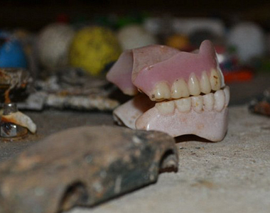 到底要不要撿《馬桶裡的遺失物》你也曾經掉東西進去過嗎?