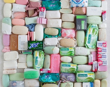 前關務人員攝影師拍下《被沒收的生活用品》其實都是非法移民破碎的夢想