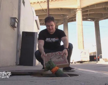 《披薩外送員碰到的怪事》有人碰到住在下水道的客人嗎？