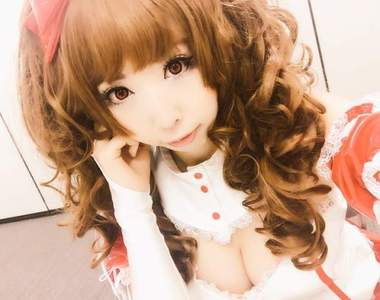 《宅宅愛COser》桃色れく覺得天氣熱讓胸部清涼大解放ლ(・ω・ლ)