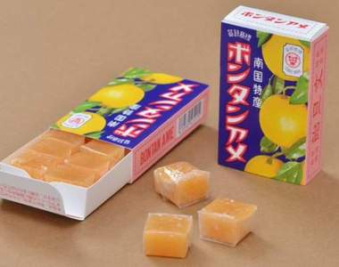 年輕人：《糖果包裝膜黏住了不能吃》那層薄薄裹糖紙隔著兩個世代嗎？（淚）