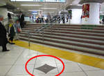 《東京車站地板的秘密》你也曾注意過這塊特別的磁磚嗎? 《東京車站地板的秘密》你也曾注意過這塊特別的磁磚嗎?