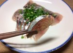 超逼真《竹筴魚生魚片木雕》騙不騙得過喵星人? 超逼真《竹筴魚生魚片木雕》騙不騙得過喵星人?