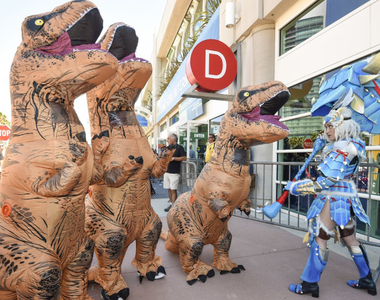 《聖地牙哥動漫展》COSPLAY大秀 連明星都跟著人來瘋啦~
