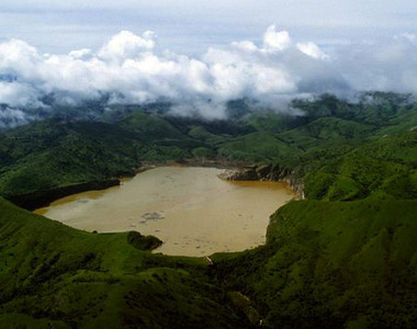 好可怕系列《非洲殺人湖》一個晚上殺死1700人的真實事件