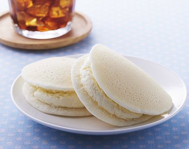 日本小7推出口味清爽的甜點《白色銅鑼燒》奶酪×檸檬奶油會是什麼樣的好滋味呢?