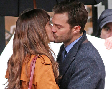 《格雷的五十道陰影：束縛》開拍 這是一場閃光vs去死團的戰爭...