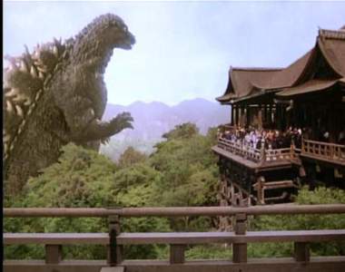 《如果哥吉拉從關西上陸的話》最後只好派出大阪歐巴桑來擊退惹w