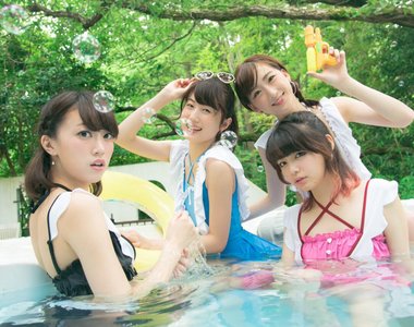 小胸福音《貧乳泳裝》就用夢幻又可愛的泳裝出擊~