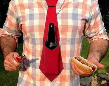 《啤酒領帶BEER TIE》給啤酒一個貴賓席 把雙手空出來拿吃的吧ヽ(´∀`)ﾉ