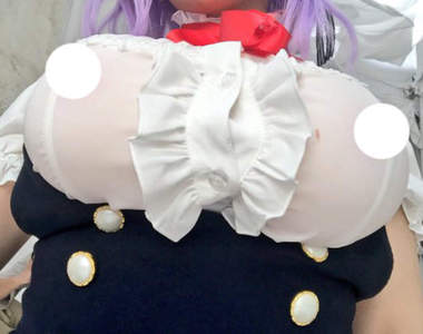 胸圍完美再現《粗點心戰爭COSPLAY》覺得男主角真會忍……