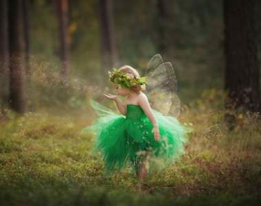 《攝影師媽媽》孩子模特兒的服裝造型也全都是她一手包辦