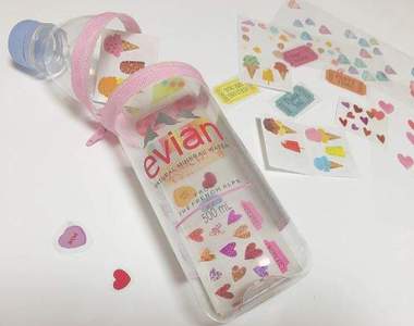 《evian礦泉水拉鍊筆筒DIY》簡單兩步驟打造清新可愛的環保小筆筒