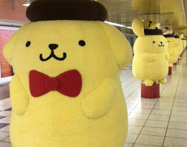 毛呼呼的《布丁狗柱》佔領新宿車站　可以一直抱著不離開嗎♥