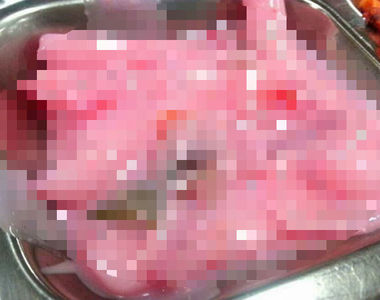 震驚網路的《草莓炒年糕》現身　重點還是學校的營養午餐......