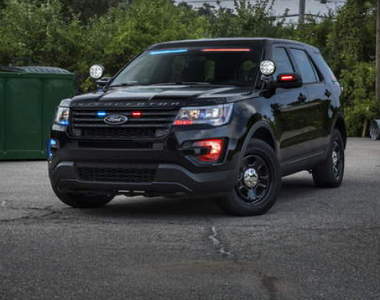 《Ford Police Interceptor Utility》這樣的警車太犯規惹