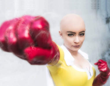 《性轉一拳超人》AnnaLynn的爆乳埼玉我完全可以