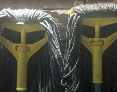 《生活中的人臉》一抬頭就看到他在對你笑～