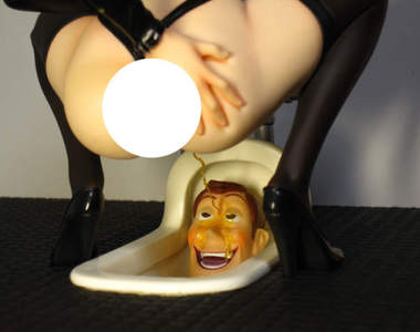 尿尿愛好者的《魔改造放尿模型研究》噁心卻又深奧的世界……