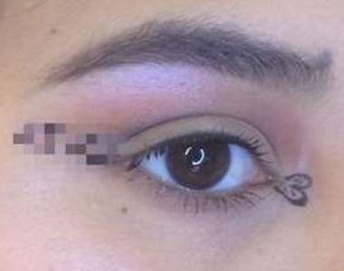 潮流始終來自於人「性」？《陰莖眼線》問世　你敢跟風嗎？