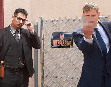 喜劇《全民戰爭》兩個瘋條子瞌藥瞌到頭殼壞掉的故事