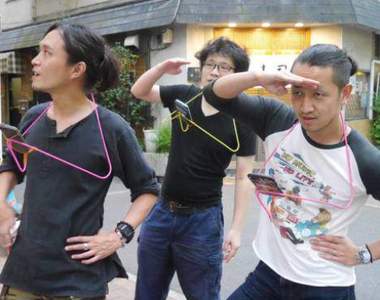 超狂《免手持專業pokemon go道具》只需要你家衣架跟滿滿的恥力就行…