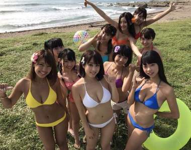 《Sherbet寫真美乳偶像團》唱唱跳跳胸口也跟著上上下下晃晃晃❤