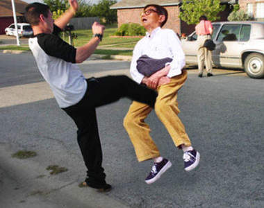 《踢蛋蛋2016》戰鬥民族開發的遊戲實在太殘忍了...