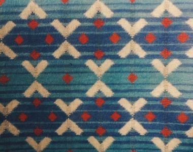 《公車坐墊花紋IG帳號》看到藍底就覺得眼熟的還有誰www