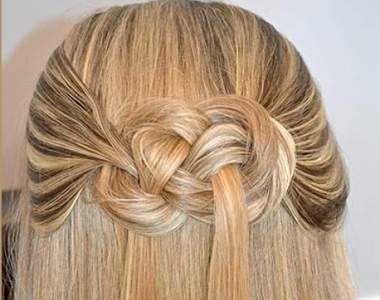 《零工具綁髮》看起來像是在頭髮上打中國結呢