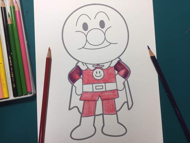 高超網友示範 麵包超人著色畫 別騙我了這根本是鋼鐵人吧