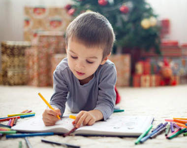 《7歲兒子的四格漫畫》詛咒把拔死掉之外還要加個大便在旁邊