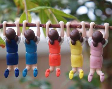 大好評巧思《杯緣子公仔裝飾妙招》打造小牆讓她們爬個夠……