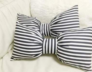 《DIY蝴蝶結抱枕》可愛緞帶不求人自己就可以做做看