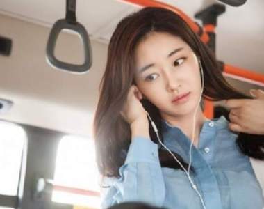 《公車上的尷尬時刻》不要一直霸佔位置阿......
