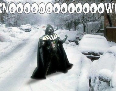 波蘭《下雪限定黑武士》達斯維達地球人身分被發現了...